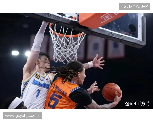 CBA精彩回放上海队对阵北京队的激烈比赛全程回顾与精彩瞬间分析