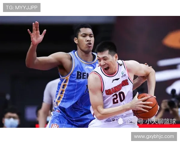 独立队与山度士激战正酣谁能在这场较量中笑到最后