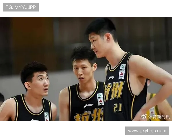 赵岩昊：从青涩新星到篮球场上的璀璨明星之路与成长故事