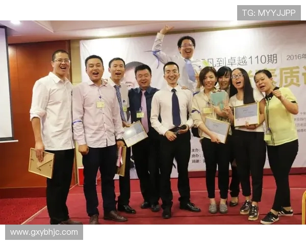 钟诚的奋斗历程与人生哲学探讨：从平凡到卓越的成长之路