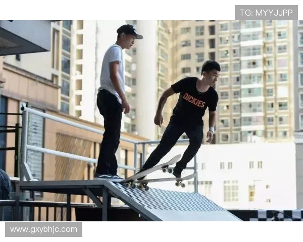 广州滑板队突破自我实现滑板意识新高度引领潮流风尚